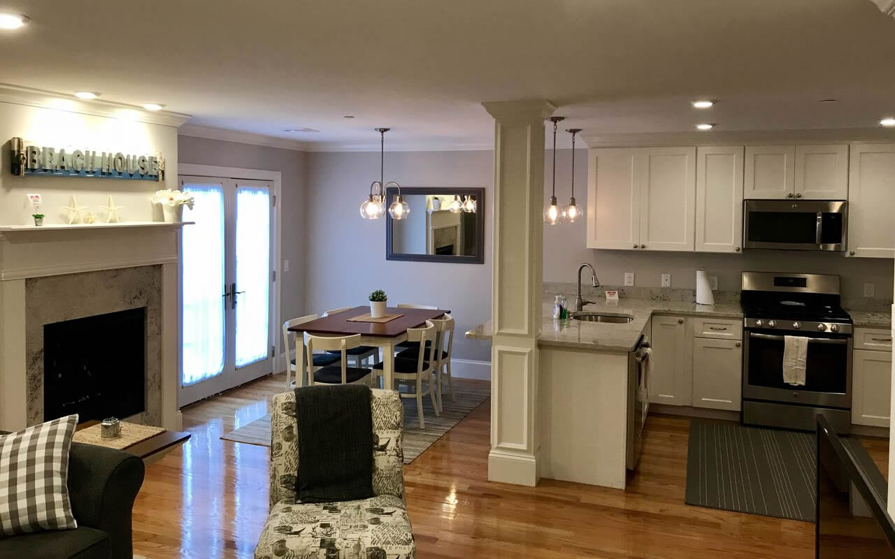 Cole's Court Newport, Luxurious Condo Style Resort located in Newport